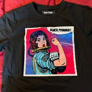 Black Pyramid T-Shirt. Size L.